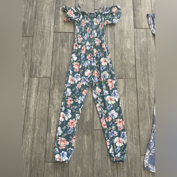 2 girls size 8-10 jumpers—never worn! - Picture 2 of 10